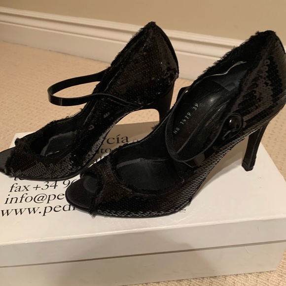 Pedro Garcia Melany black sequin peep toe pump - Picture 2 of 11